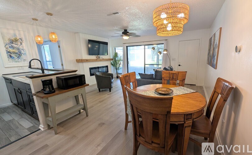 Source URL: https://prod-avail.s3.amazonaws.com/public_images/41507307/listing/PXL_20251006_180031300.MP_3.jpg