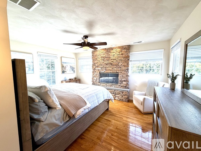 60 Mumford Road 4 Beds Single Family Home for Rent - Photo gallery 5