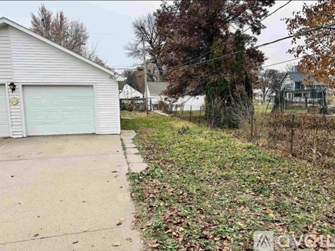 1811 W 4Th St 2 Beds Apartment for Rent