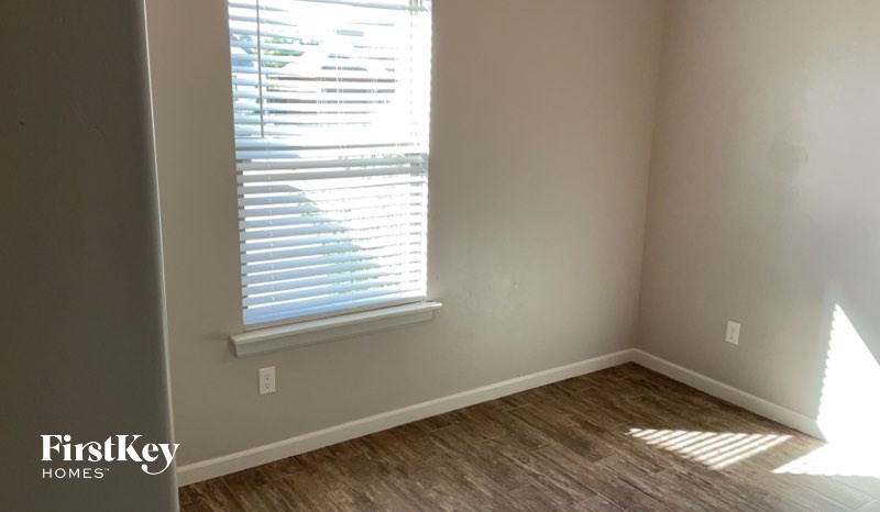 16716 Doyle Drive 4 Beds House for Rent - Photo Gallery 13