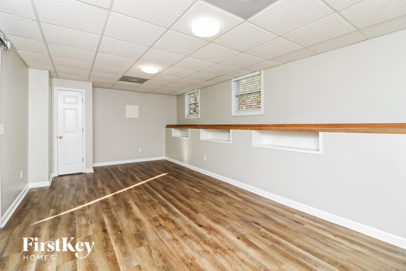 5940 Seven Oaks Drive 4 Beds House for Rent - Photo Gallery 17