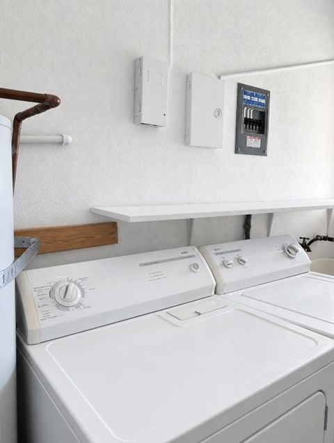2009 North Vermont Avenue 2 Beds Apartment for Rent