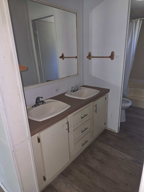 5143 S Knobhill Terr 2 Beds Apartment for Rent