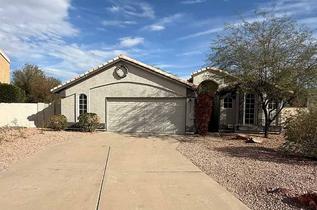 9379 E Windrose Dr 3 Beds House for Rent - Photo Gallery 1