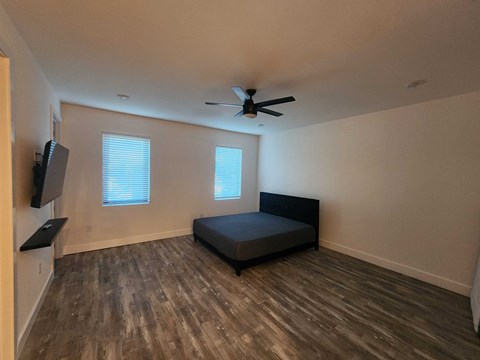 3615 ANDERSON AVE 4 Beds House for Rent - Photo Gallery 14