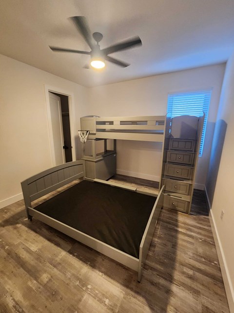 3615 ANDERSON AVE 4 Beds House for Rent - Photo Gallery 11