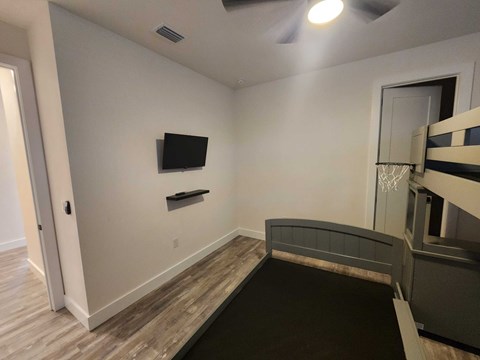 3615 ANDERSON AVE 4 Beds House for Rent - Photo Gallery 13