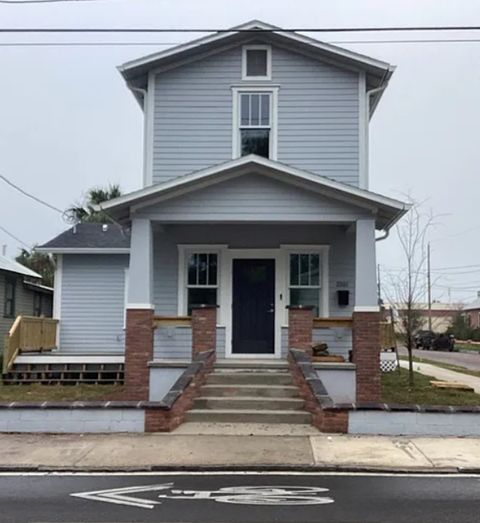 2001 E COLUMBUS DR 3 Beds Apartment for Rent