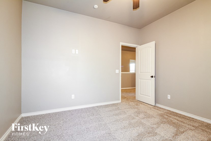 12016 Garden Court 4 Beds House for Rent - Photo Gallery 13