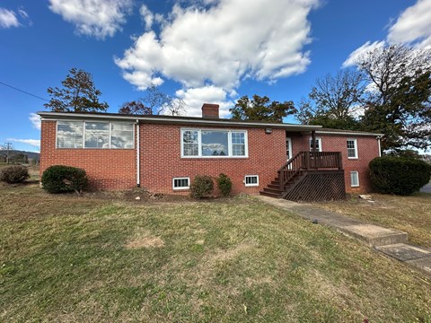 68 Tanbark Drive 3 Beds Apartment for Rent