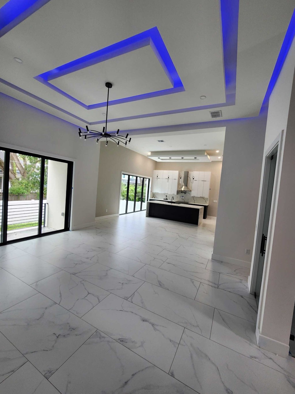 3207 S MANHATTAN AVE 4 Beds House for Rent - Photo Gallery 17