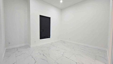 3207 S MANHATTAN AVE 4 Beds Apartment for Rent