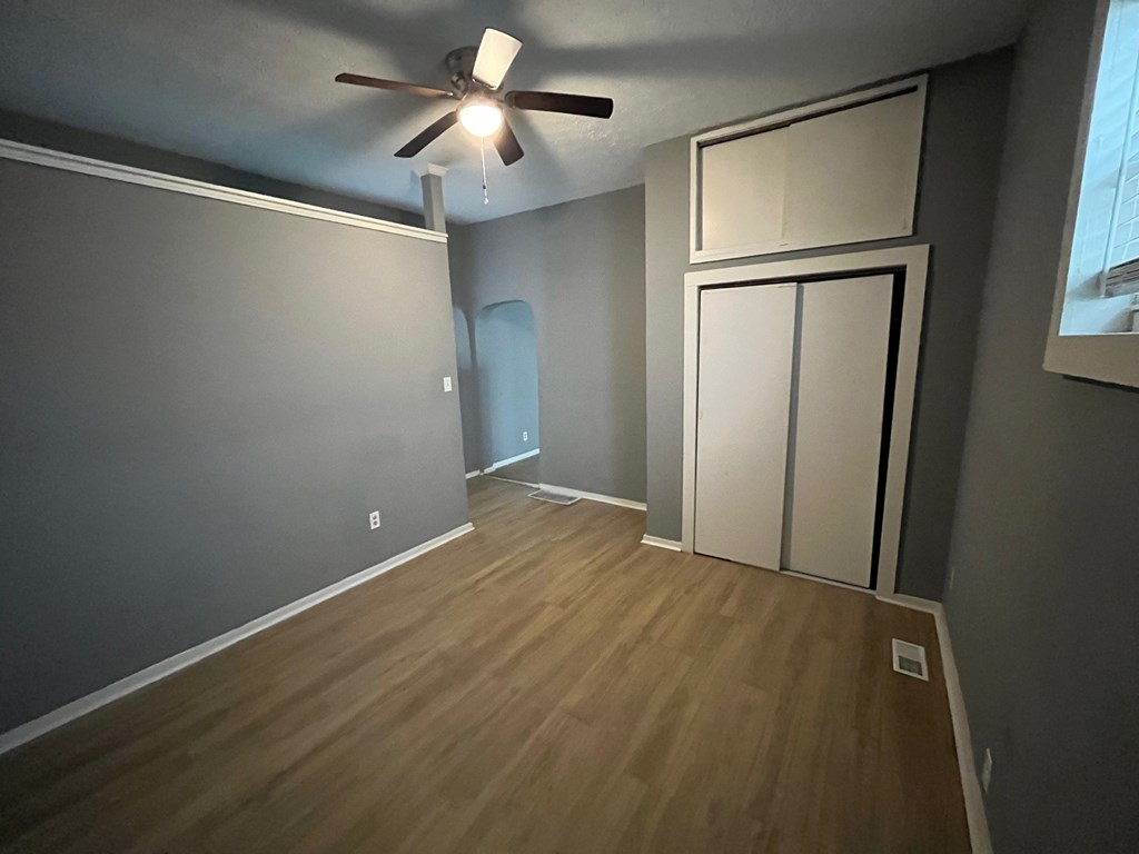 427 H North 28th Street 1 Bed House for Rent - Photo Gallery 2