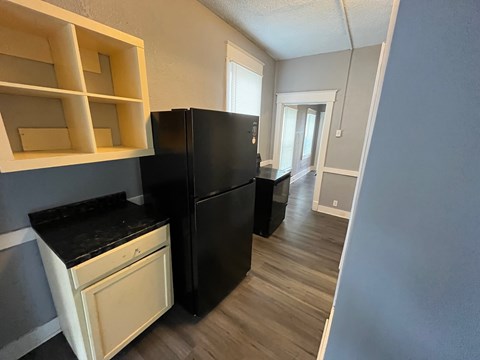 1817 Columbia Street 1 Bed House for Rent - Photo Gallery 5