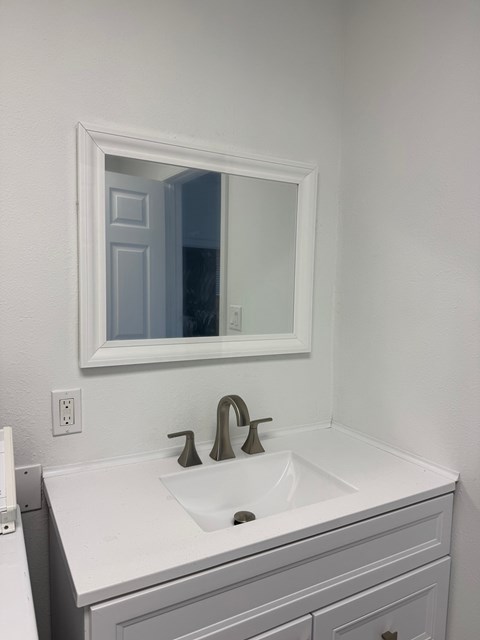 379 N 3Rd St 3 Beds Apartment for Rent