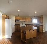 #6, 1920 Mill Woods Road East 4 Beds House for Rent - Photo Gallery 1