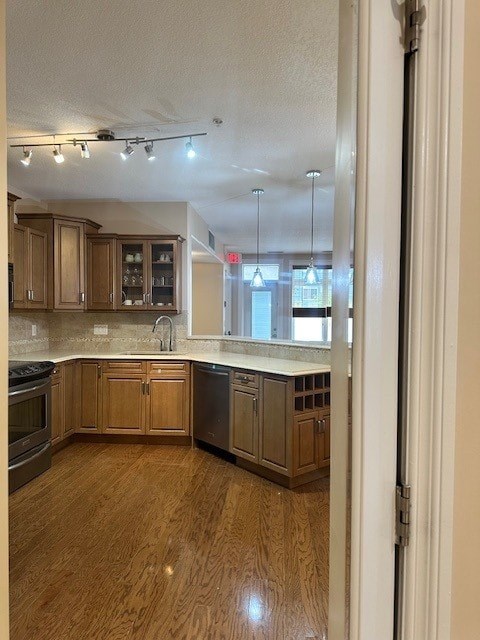 107 10110 Fraser Avenue 1 Bed House for Rent - Photo Gallery 11