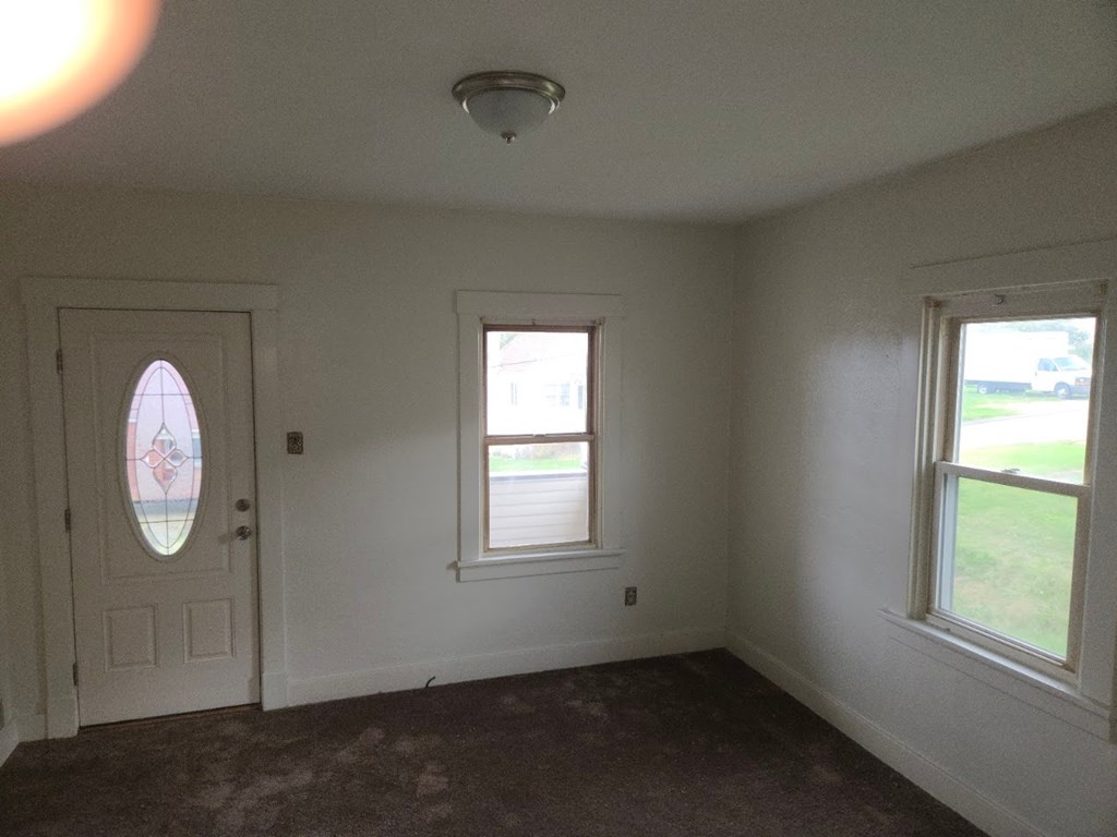 1022 Morton Avenue 2 Beds House for Rent - Photo Gallery 11