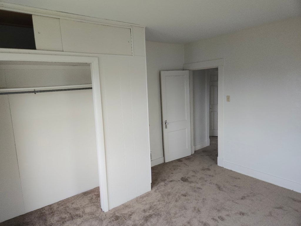 1022 Morton Avenue 2 Beds House for Rent - Photo Gallery 12
