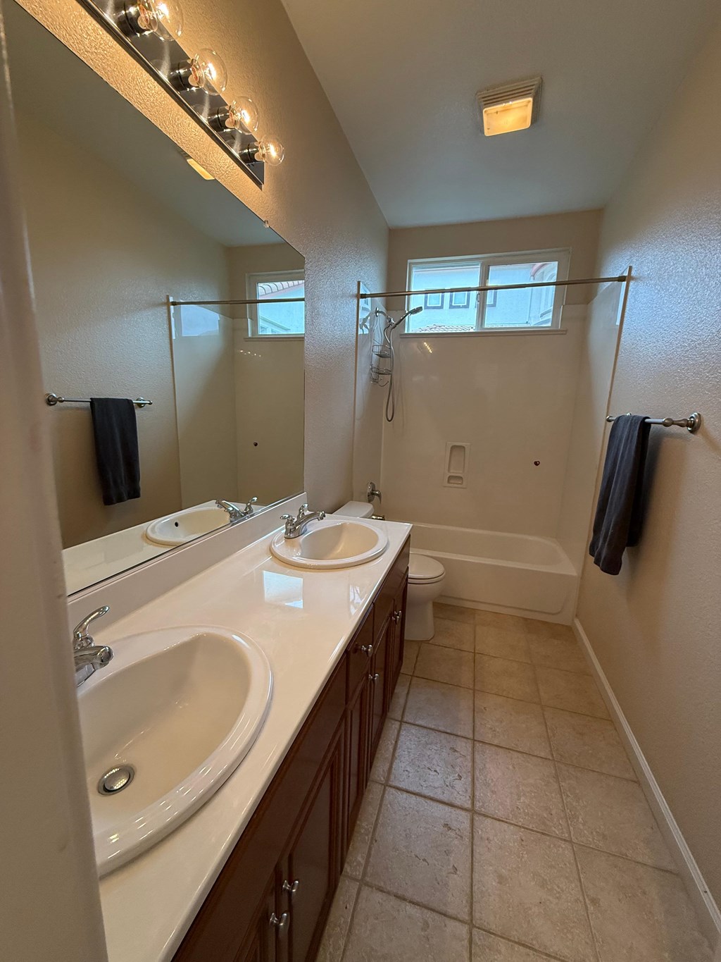 235 Fay Court 3 Beds House for Rent - Photo Gallery 21