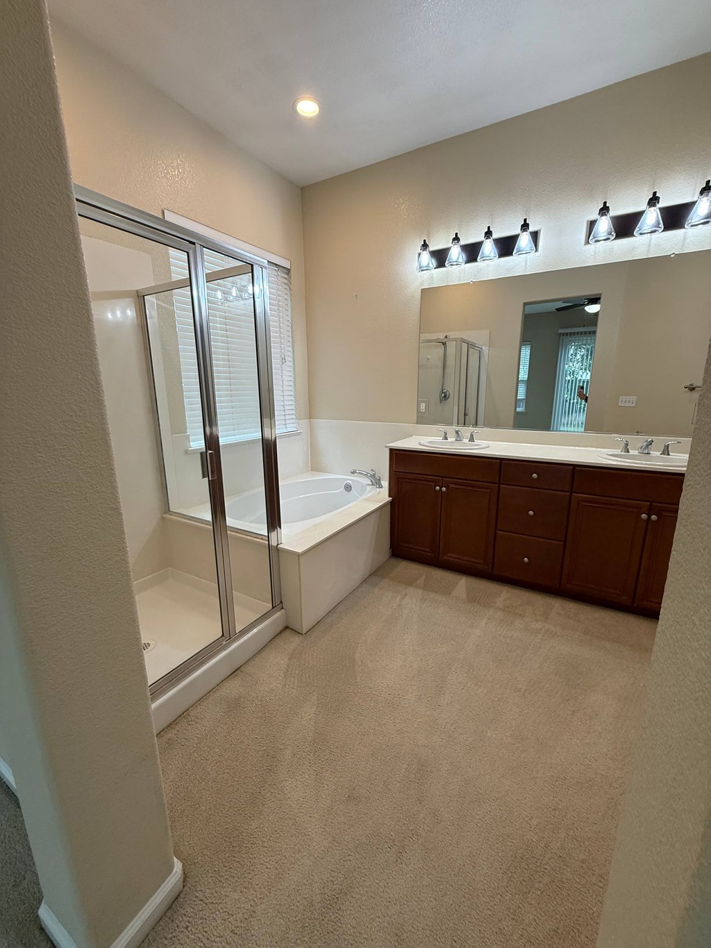 235 Fay Court 3 Beds House for Rent - Photo Gallery 19