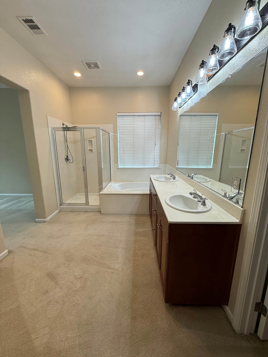 235 Fay Court 3 Beds House for Rent - Photo Gallery 17