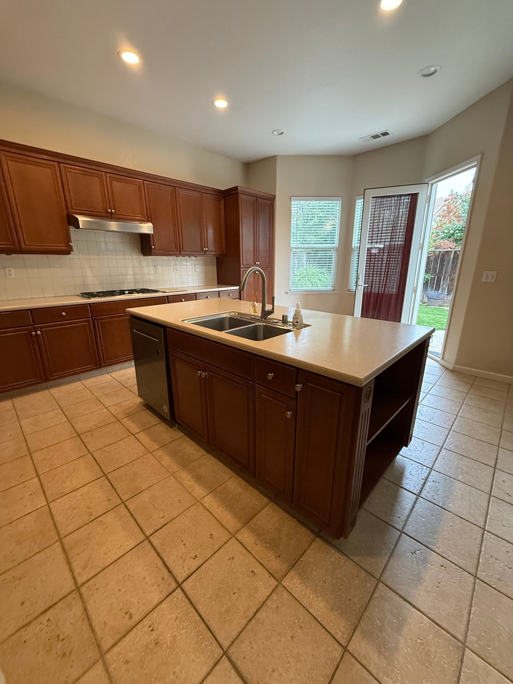 235 Fay Court 3 Beds House for Rent - Photo Gallery 18