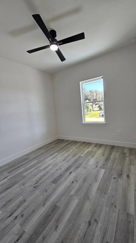 12120 Kingsbury Ave 4 Beds House for Rent - Photo Gallery 22