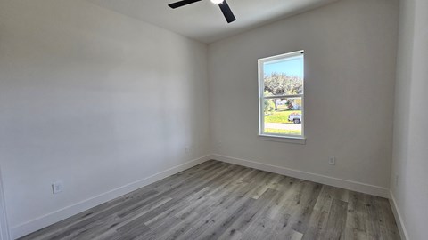 12120 Kingsbury Ave 4 Beds House for Rent - Photo Gallery 18