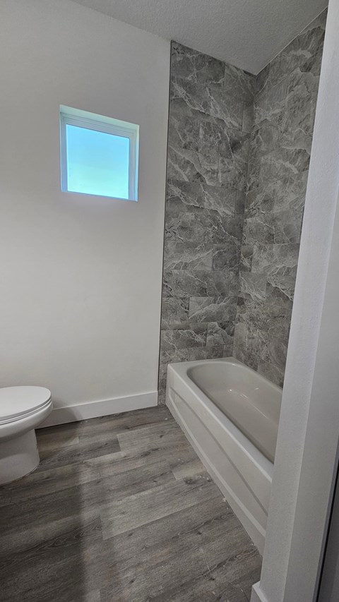 12120 Kingsbury Ave 4 Beds House for Rent - Photo Gallery 16