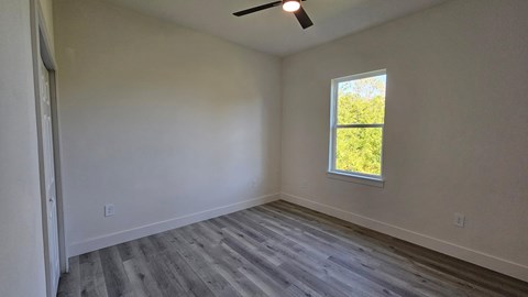 12120 Kingsbury Ave 4 Beds House for Rent - Photo Gallery 12