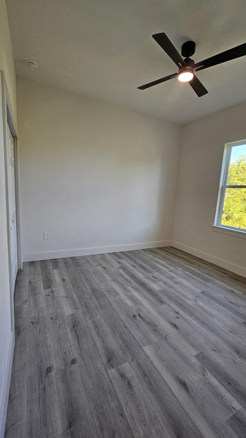 12120 Kingsbury Ave 4 Beds House for Rent - Photo Gallery 20
