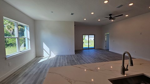 12120 Kingsbury Ave 4 Beds House for Rent - Photo Gallery 11