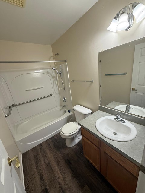 7011 Colfax Road 3 Beds House for Rent - Photo Gallery 4