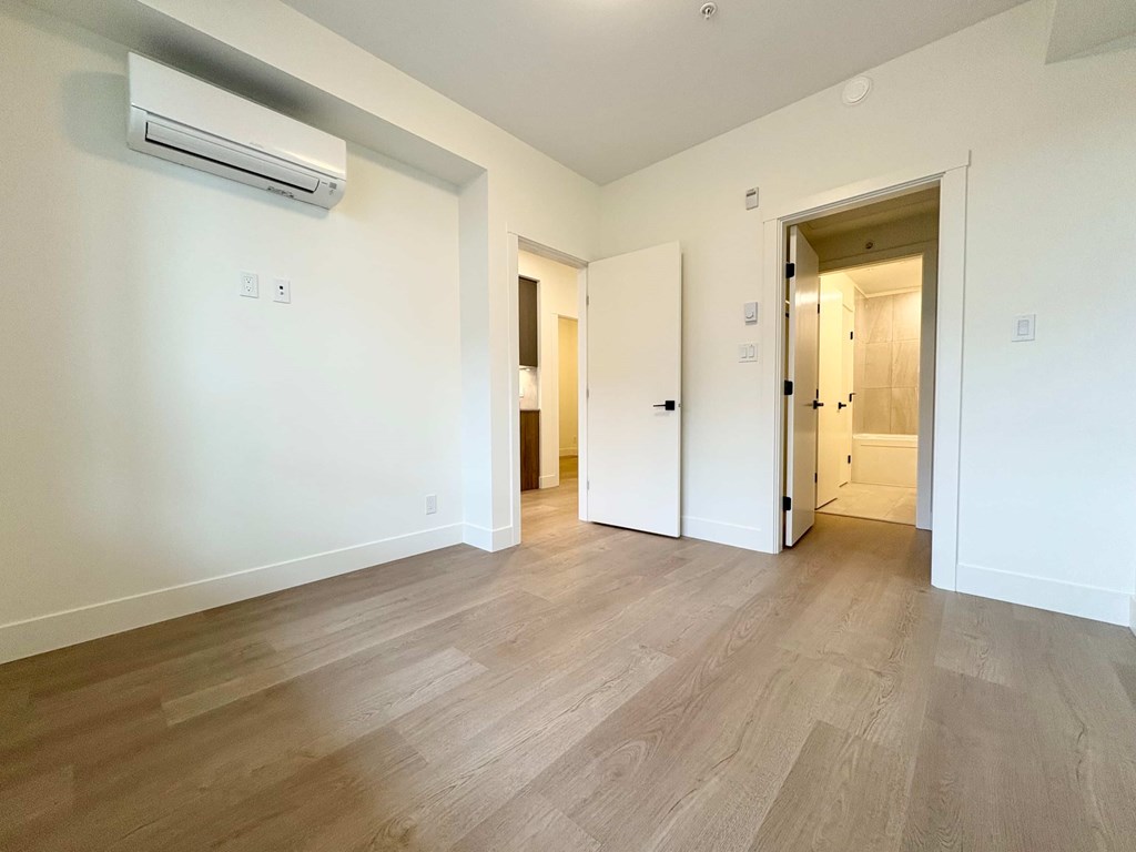311 - 8230 208B Street 1 Bed House for Rent - Photo Gallery 2