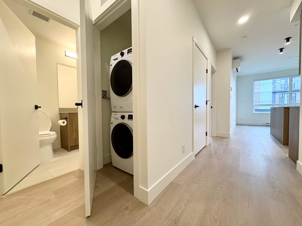 311 - 8230 208B Street 1 Bed House for Rent - Photo Gallery 4