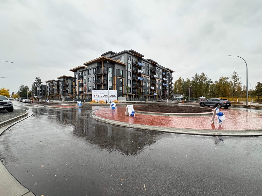 311 - 8230 208B Street 1 Bed House for Rent - Photo Gallery 1