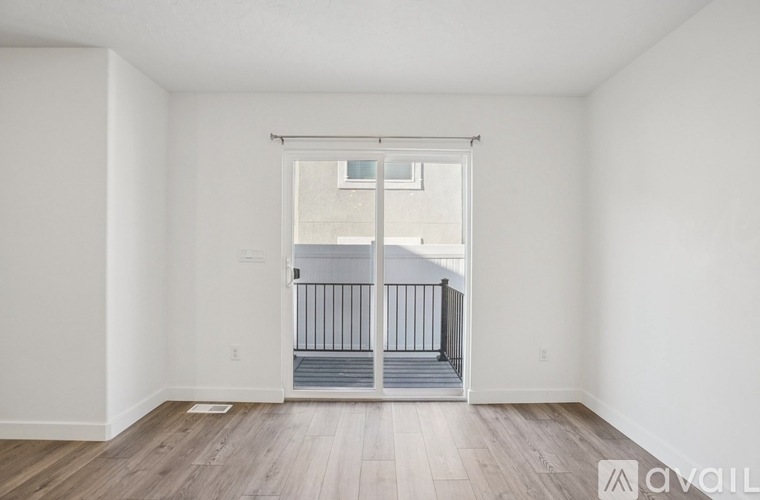 1895 North Blue Iris Avenue 3 Beds Townhouse for Rent - Photo gallery 3