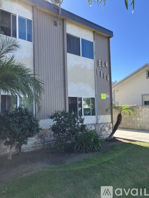 A building with the name "ELK VIEWS" on it.