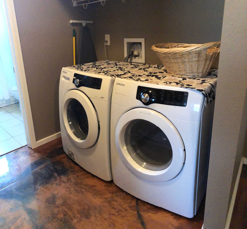 Apt. A 1 Bed House for Rent - Photo Gallery 2