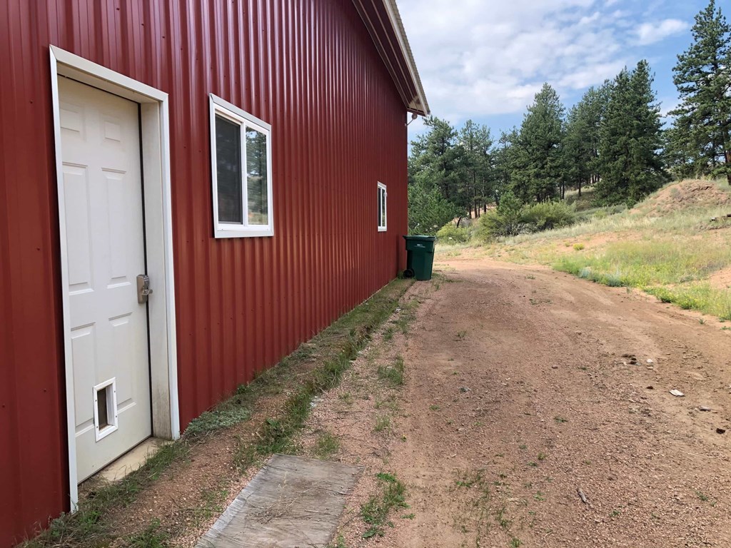 Apt. A 1 Bed House for Rent - Photo Gallery 1