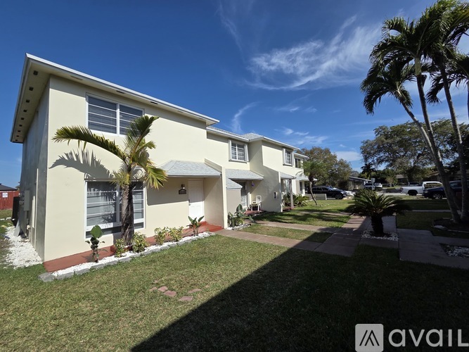 19356 SW 103rd Ct 4 Beds Townhouse for Rent - Photo gallery 2