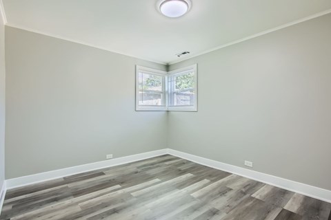 17632 Dixie Hwy 2 Beds Apartment for Rent