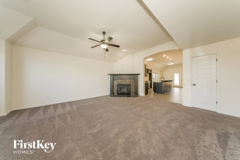 4116 NW 155th Street 5 Beds House for Rent - Photo Gallery 3