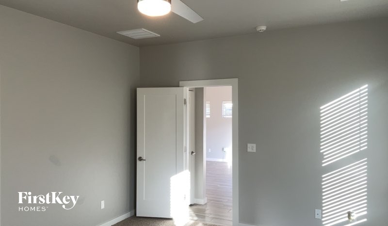 612 NW 182nd Street 3 Beds House for Rent - Photo Gallery 6