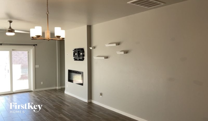 612 NW 182nd Street 3 Beds House for Rent - Photo Gallery 4