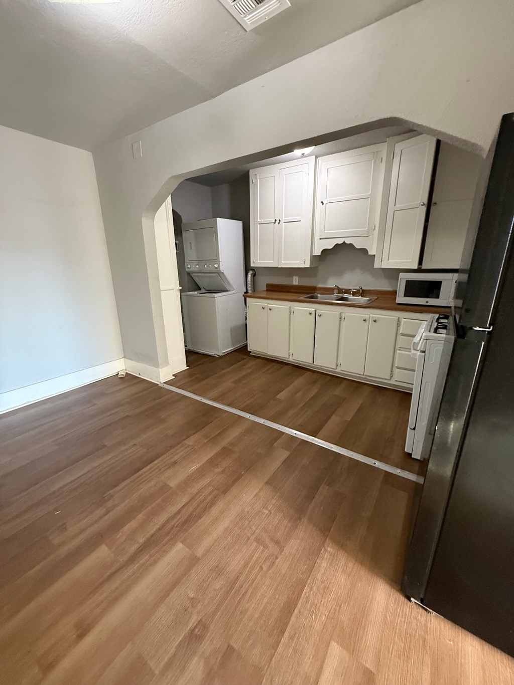 2906 S Santa Fe 1 Bed House for Rent - Photo Gallery 1