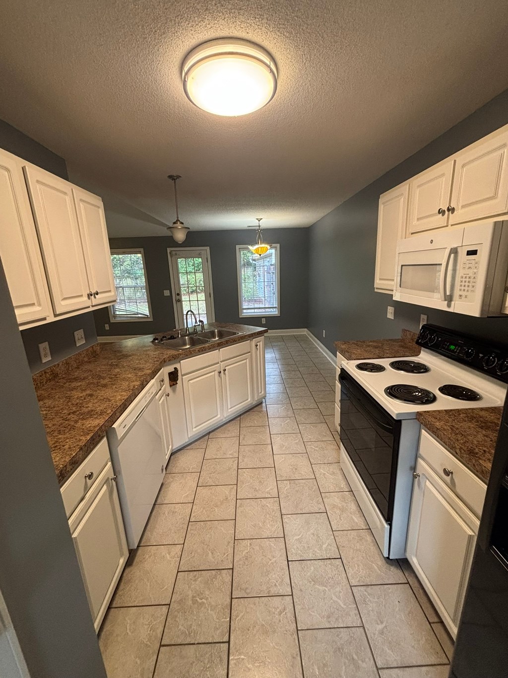 864 Burnside Drive 3 Beds House for Rent - Photo Gallery 6