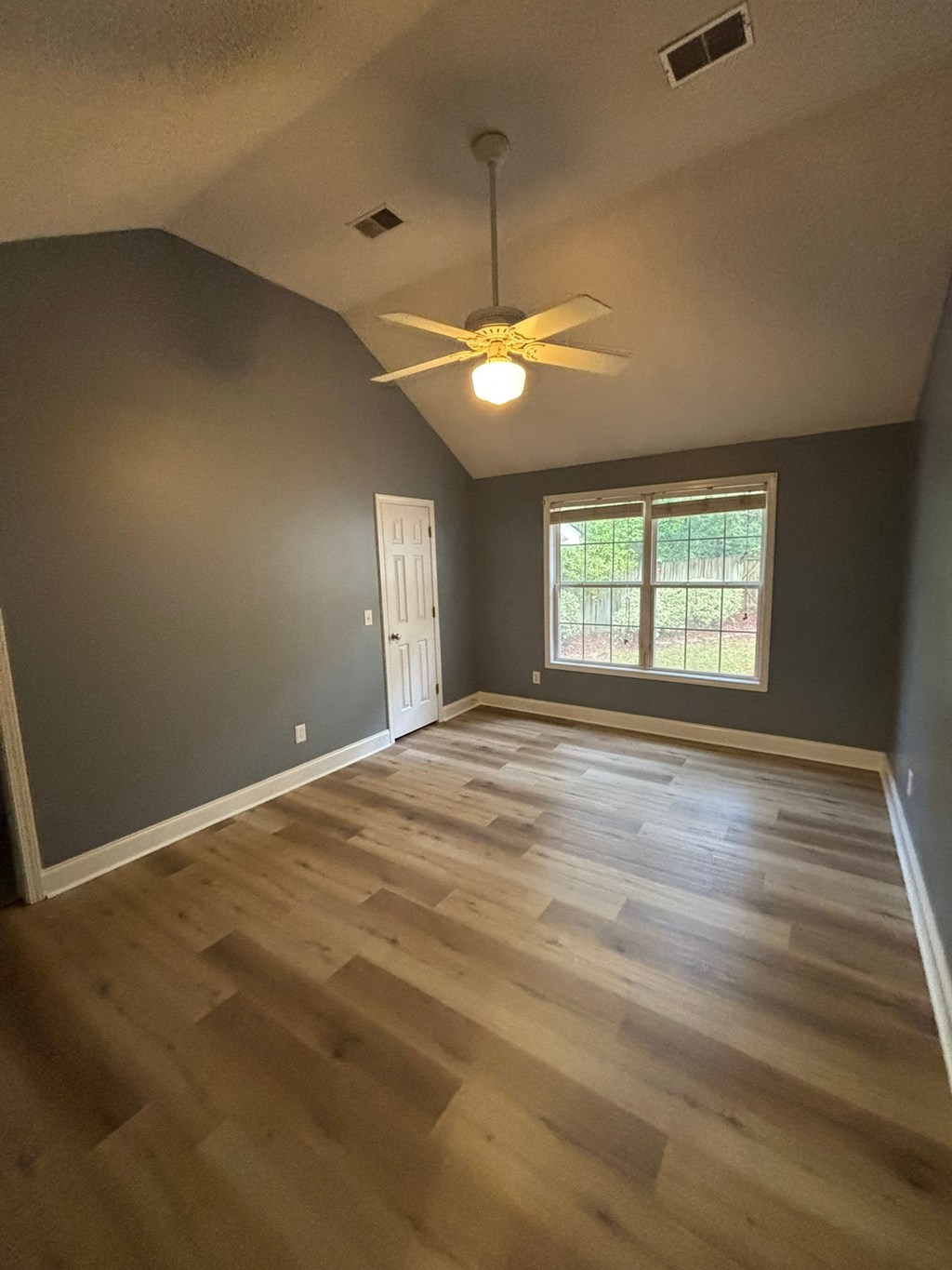 864 Burnside Drive 3 Beds House for Rent - Photo Gallery 8