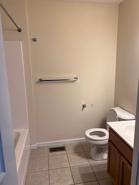 131 Amy Ave Apt D 1 Bed House for Rent - Photo Gallery 2